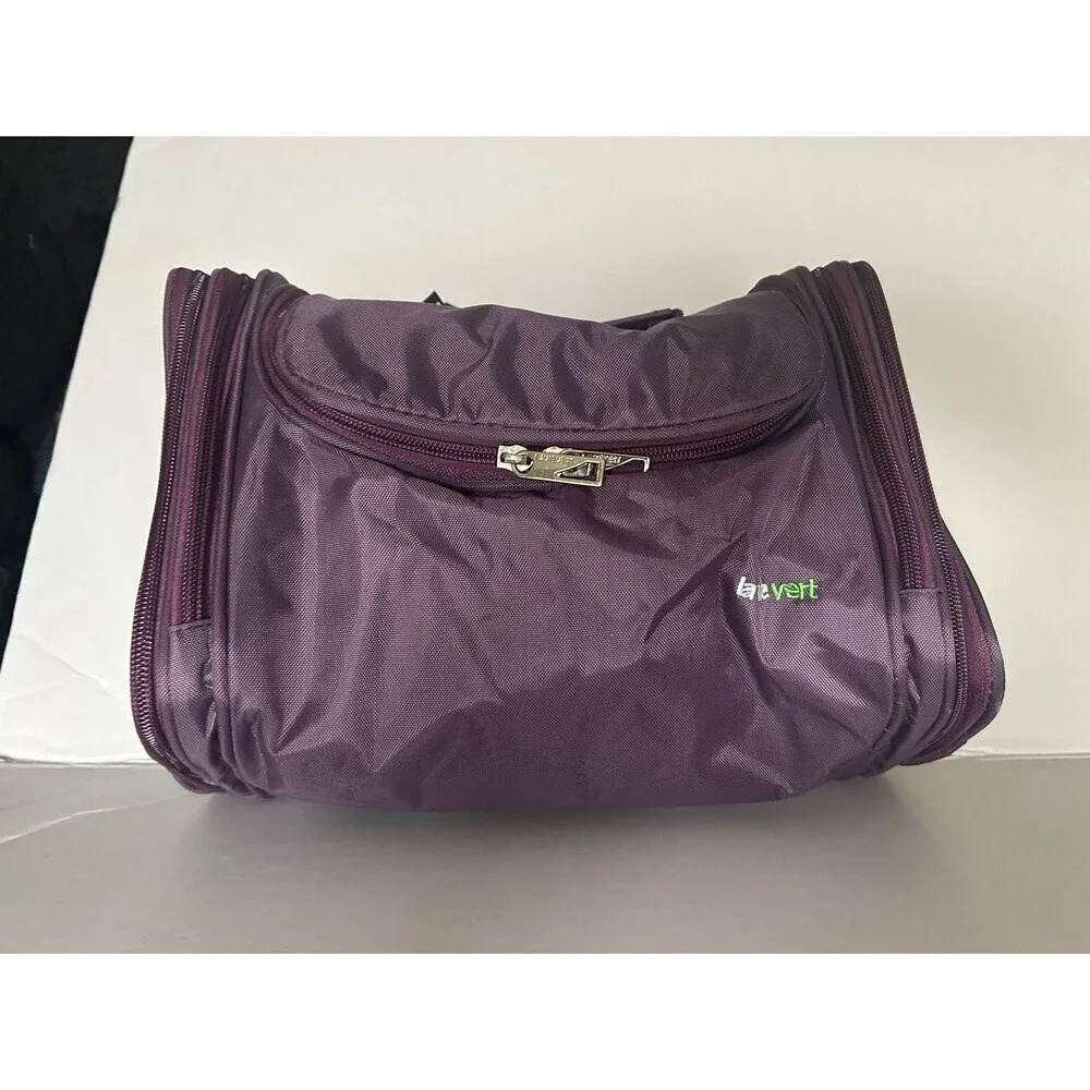 La vie vert travel toiletries luggage bag